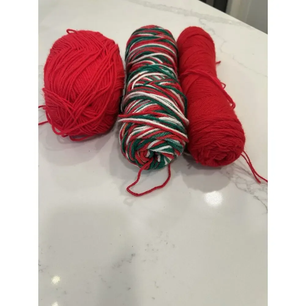 Vtg Lot Of 3 Yarn Skein 2 Red 1 Christmas Color 9oz- Acrylic Blend? Merino wool?